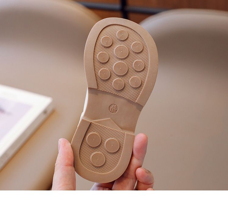 Mutter & Kinder College-Stil Metallschnalle Kinderlederschuhe schwarze Mädchen Einzelschuhe Schülerleistungsschuhe 2024 Herbst neue Einzelschuhe_voghion.com
