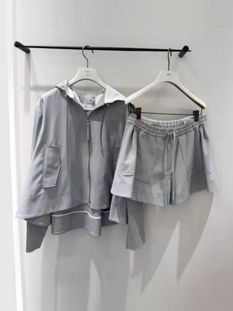 0 Nuovo set casual autunno inverno con giacca con cappuccio e pantaloncini elasticizzati in vita, ricamo a lettere e blocchi di colore_voghion.com