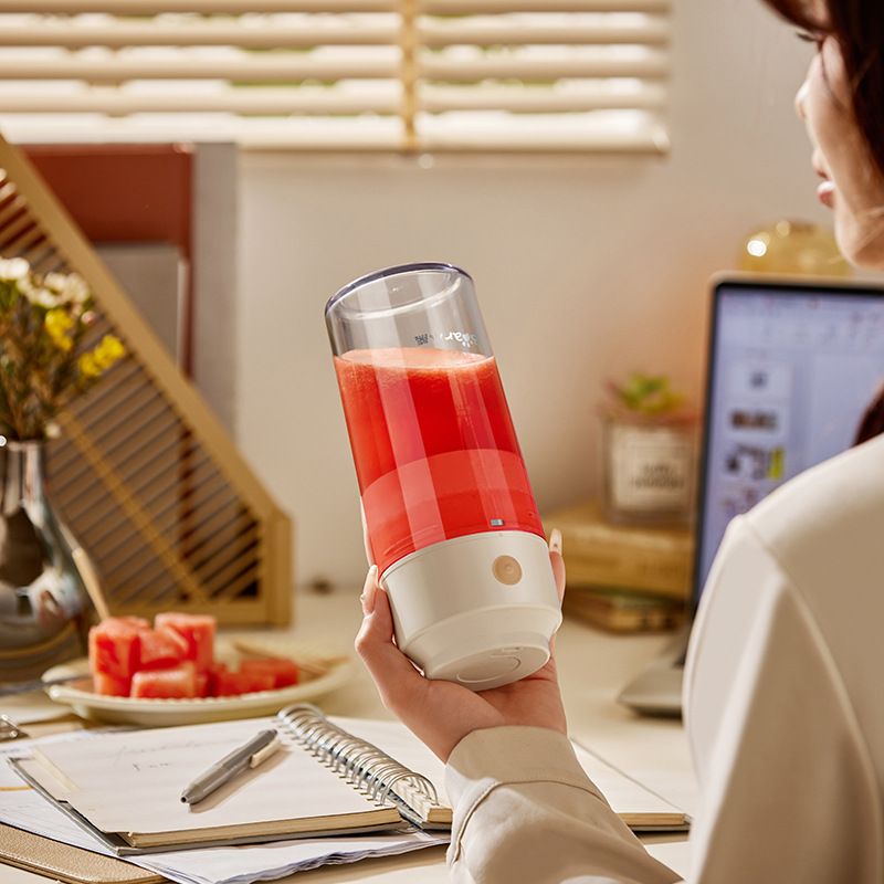Bear Portable Juicer Cup - Wireless USB Charging 6-Blade Multi-Functional Fruit Juice Maker_voghion.com