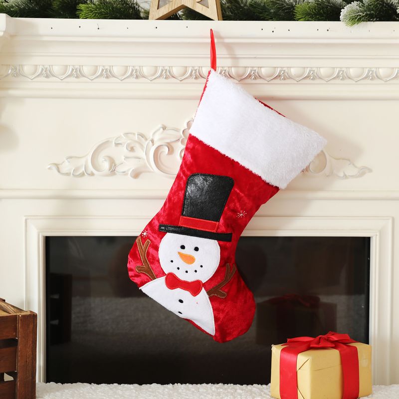 Weihnachtsstrumpf-Hängedekorationen – Festliche rote Weihnachtssocken mit gesticktem Rentiermotiv für Kamin, Schlafzimmer und Geschenktüten_voghion.com