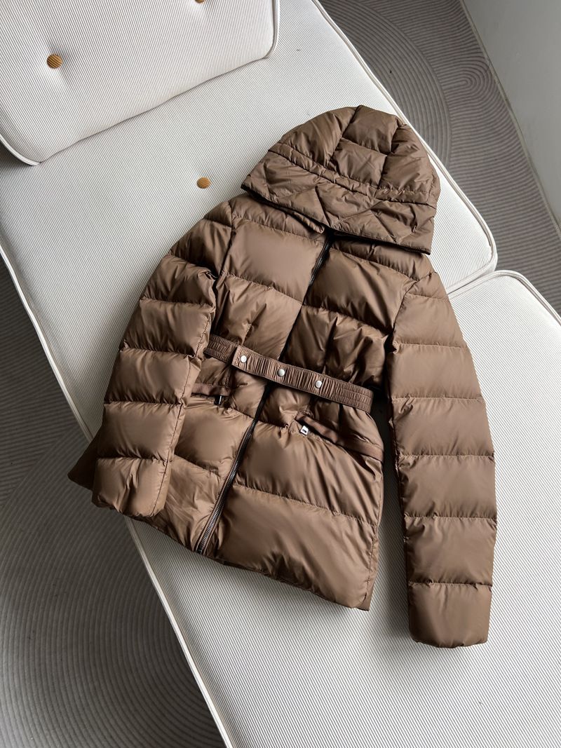 Women's Winter Hooded Short Down Jacket With Fox Fur Trim, 90% White Duck Down, Slim Fit Waist Design, Water-Resistant Nylon_voghion.com