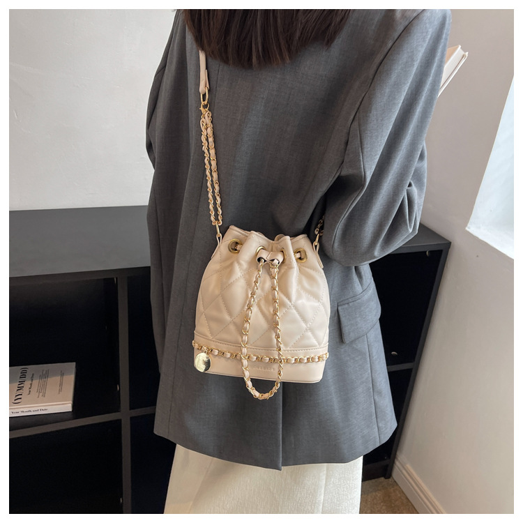 Beliebte Handtasche frauen Tasche 2023 Herbst/Winter Neue Mode Vielseitige Mode Kette Umhängetasche Wasser Eimer Tasche_voghion.com