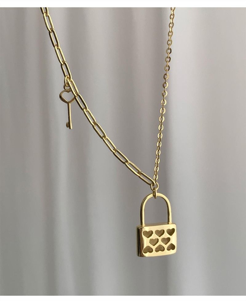 LOVE Lock Necklace Women's Instagram Does Not Fade, Simple Personalized Design Feeling Small, Cold and Trendy Style,_voghion.com