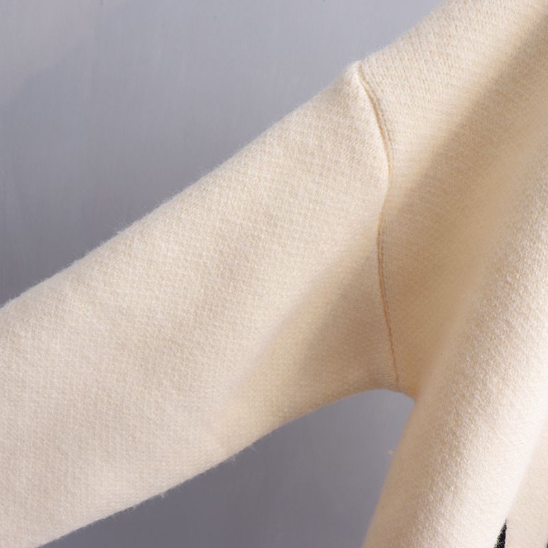 Cardigan oversize con scollo a V – Coatigan in maglia grossa (viola/nero/crema) | Capo essenziale per il look a strati ispirato alla Corea con finiture a contrasto_voghion.com