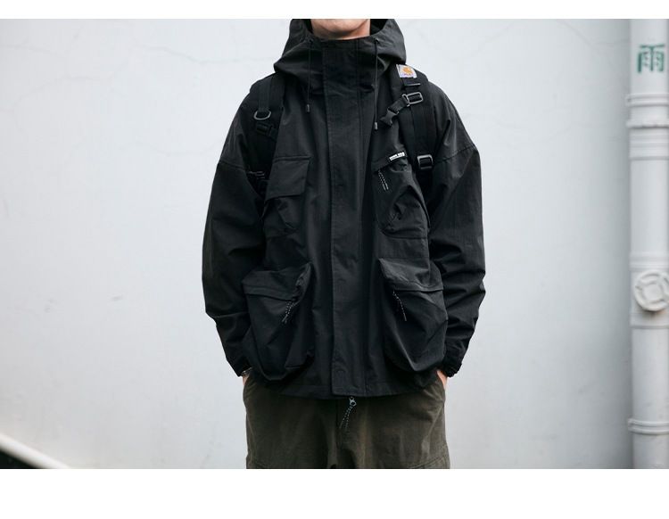 7045555501<2 QFV507045555501<2 Herbst/Winter Herren Kapuzenmantel, lockere Passform, dreidimensionale Taschen, funktional, winddicht, lässige Arbeitsjacke, trendig_voghion.com