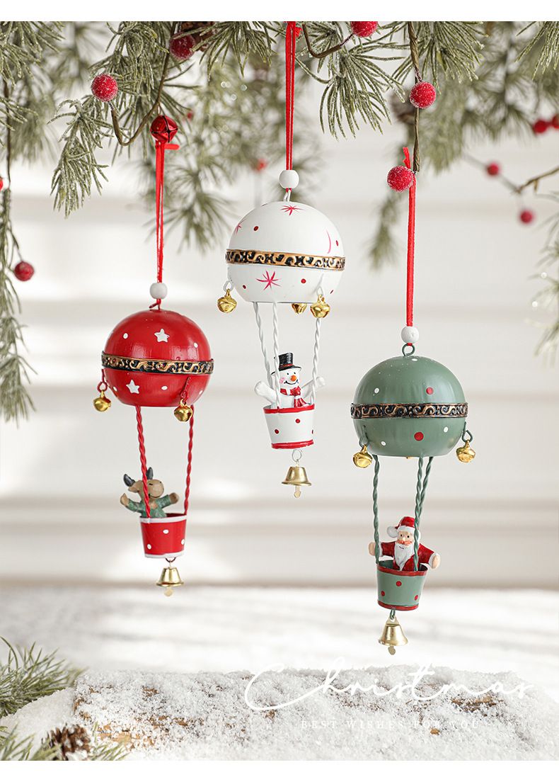 Set handbemalter Weihnachtsornamente aus Eisen – Weihnachtsmann, Rentier, Schneemann, Hängedekorationen für den Weihnachtsbaum (Weiß, Rot, Grün)_voghion.com