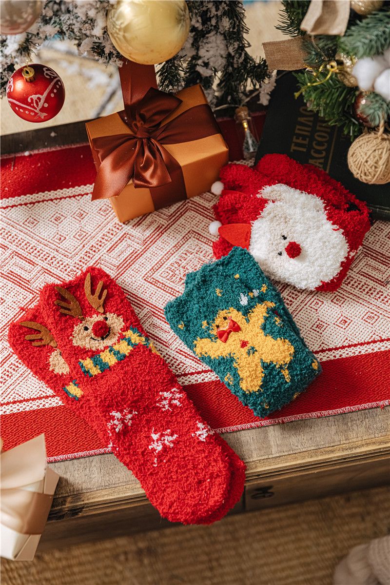 4-Pair Women's Coral Fleece Christmas Socks, Non-Shedding Fuzzy Sleep Socks With Half-Side Plush, Festive Ankle Socks For Home_voghion.com