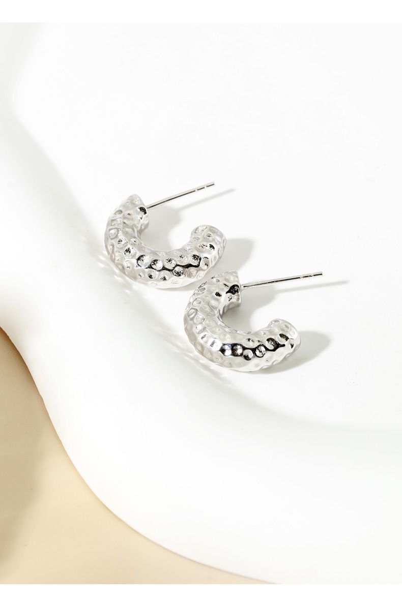S925 Sterling hopea vasara kuvioidut korvakorut Light Luxury Niche naisten seksikäs kylmä tuulen korvakorut_voghion.com