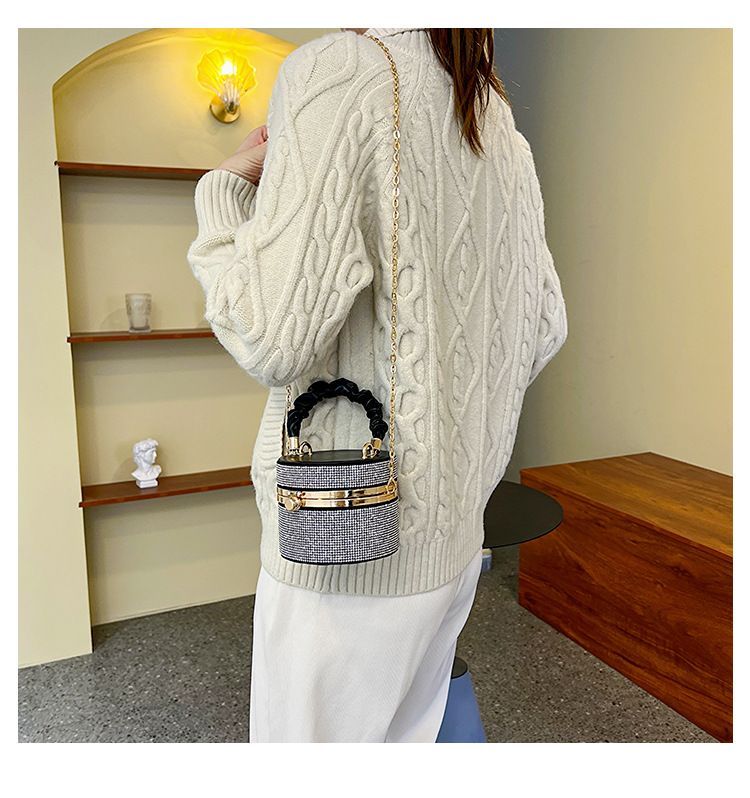 Borsa a tracolla a catena plissettata versatile, semplice ed elegante, mini flash dia alla moda, per donna_voghion.com
