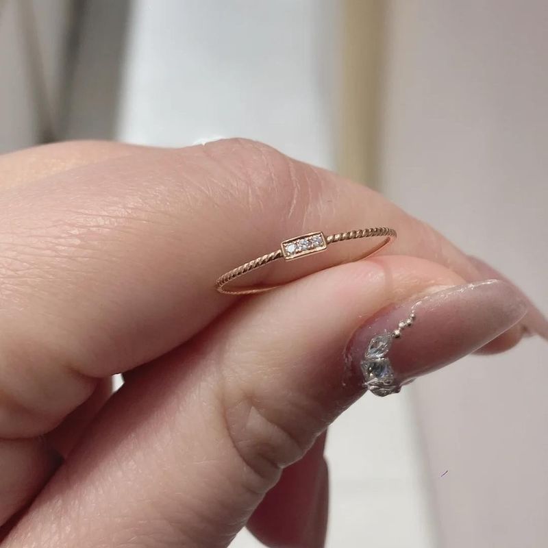 Heartfelt And Delicate Ultra-Thin For Women, Rose Gold Plated, Moissanite Diamond, Heart-Shaped Thin Band Ring_voghion.com