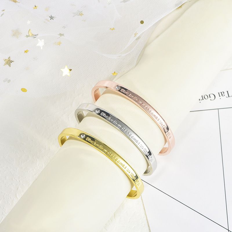 bijoux de style bracelet ouvert en cristal simple pour femme beau bracelet spot_voghion.com