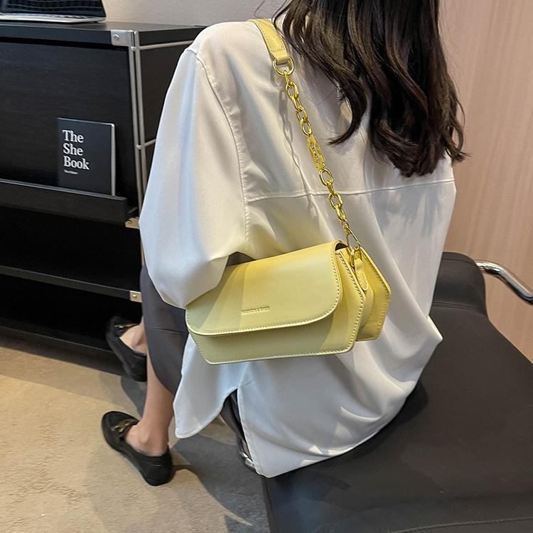 Niche Design Borsa piccola 2023 Nuova moda primavera ed estate Borsa baguette sotto le ascelle Borsa da donna con catena di fascia alta Borsa a tracolla_voghion.com