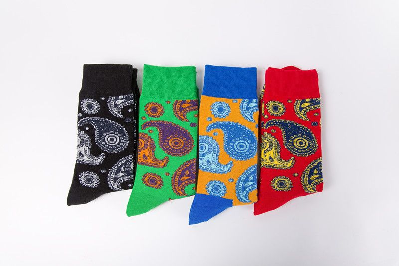Calzini da uomo Calzini alla nuova moda autunno e inverno casual jacquard totem calze a vento nazionali calzini da skateboard_voghion.com