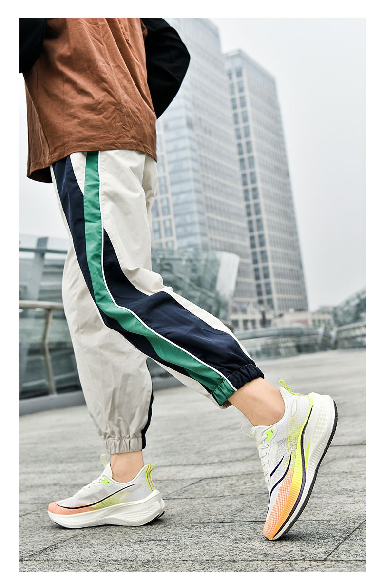 Nuove scarpe da corsa per coppie con piastra in carbonio esplosiva e suono di attrito, scarpe da ginnastica ammortizzanti per maratona da donna per studenti maschi_voghion.com