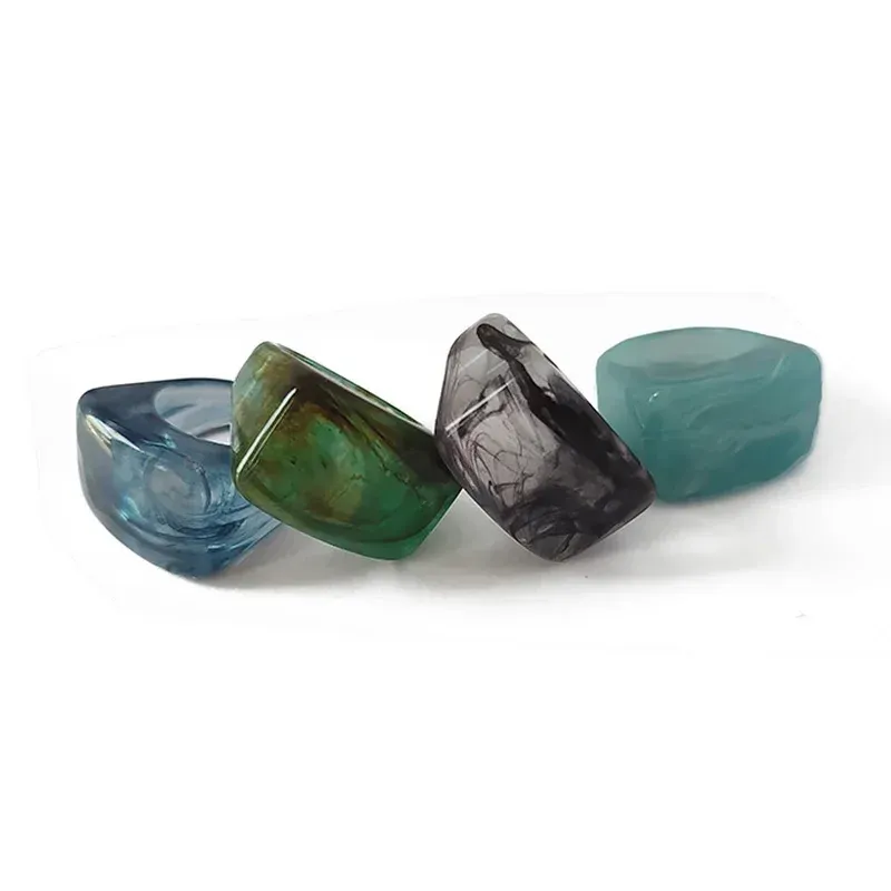 Bague décorative en acrylique, style tendance et créatif, collection 2025, accessoire de bijouterie neutre._voghion.com