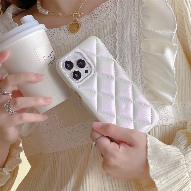 Mobile phone case rhombus pattern suitable for Apple 14promax mobile phone case iphone13 leather 12 small fragrance 11 three pack hard_voghion.com