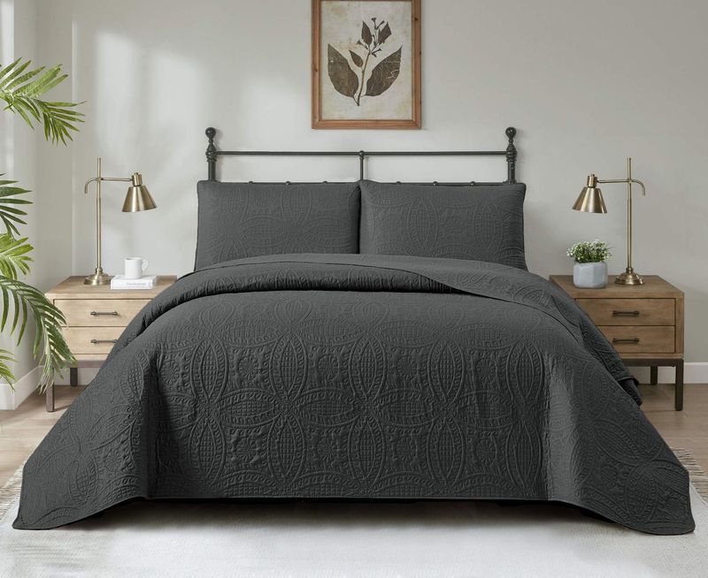 Premium Quilt Set With Dyed-Woven Fabric & Quilting - European Embroidery, 1.8m Bed Fit, Multiple Patterns Available_voghion.com