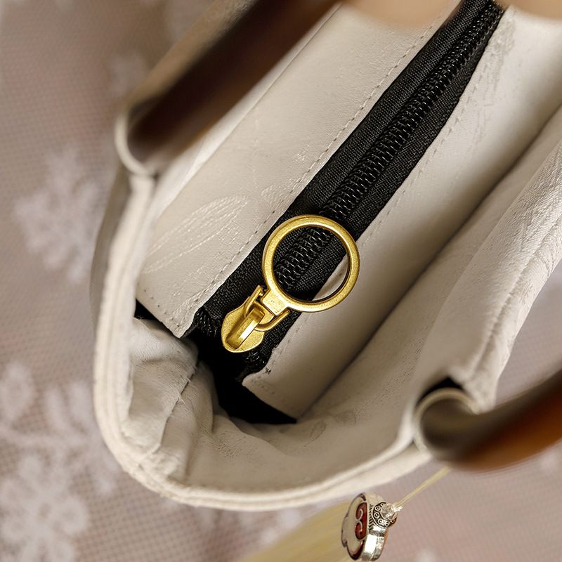 Deep In Magnolia Wood Handle Ethnic National Ancient Style Cheongsam Handheld Bucket Bag Embroidered Handbag_voghion.com