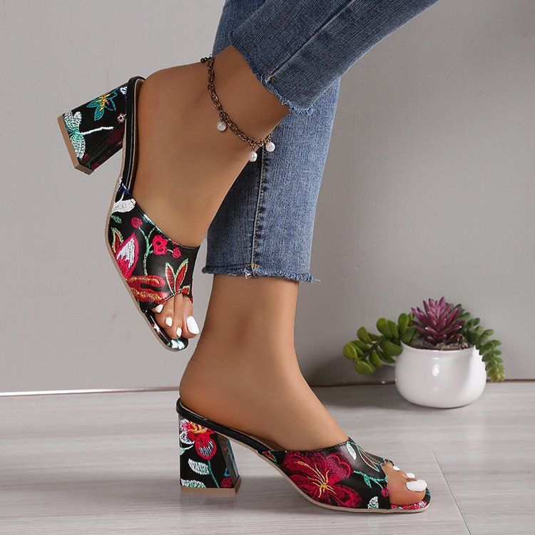 Plus Size Chunky Pantoffels Zomermode Bedrukte Buiten Vierkante Teen Hoge Hak Sandalen Voor Vrouwen_voghion.com