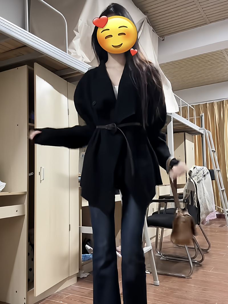 Pull-coat noir mi-long haut de gamme de style coréen pour femme, coupe asymétrique, en maille, idéal pour l'automne et l'hiver._voghion.com