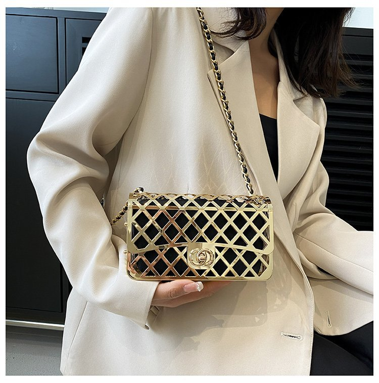 Xiaoxiang Wind Rhombic liten väska Kvinnor 2023 Sommar Nytt Mode Liten fyrkantig väska high-end sense chain axel Messenger bag_voghion.com