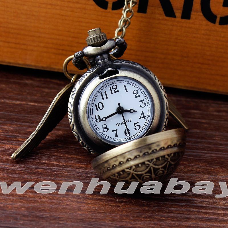 Montre de poche Vif d'or - Style vintage avec chaîne, cadran rond de 37 mm, mouvement à quartz, étanche (10 m), cadeau idéal pour les fans_voghion.com