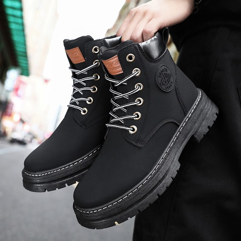 Šī gada jaunais ziemas gadījuma raksturs Doc Martens_voghion.com
