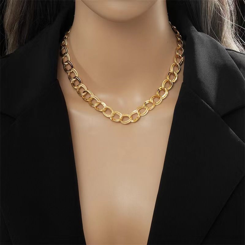 High-Quality New Stainless Steel Double-Layer Emed Cuban Chain Necklace Niche Ins Style For Women Elegant And_voghion.com