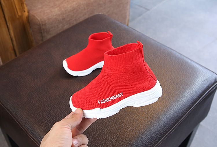 Kinder Turnschuhe Herbst 2025 Kinder Casual Schuhe Slip-on Atmungsaktive Kinder Socken Schuhe Rutschfeste Kurze Stiefel Jungen Mädchen Spor_voghion.com