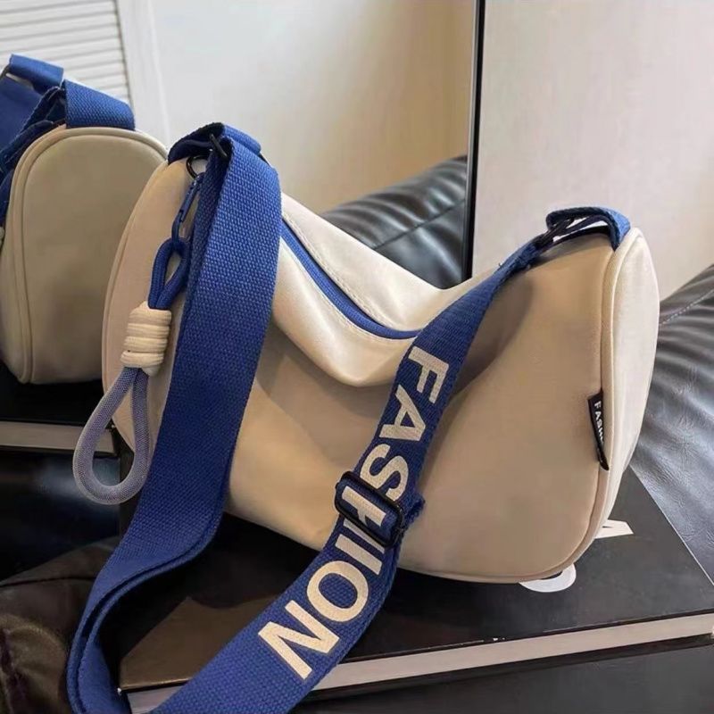 Borsa a tracolla larga versatile in tela di nylon di grande capacità per donna, nuova moda casual_voghion.com
