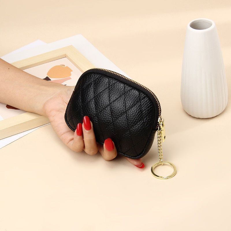 2025 Kompakte tragbare Geldbörse für Frauen Neue Mode Weiches Leder Schlüssel Münztüte Gesteppte kleine Brieftasche_voghion.com