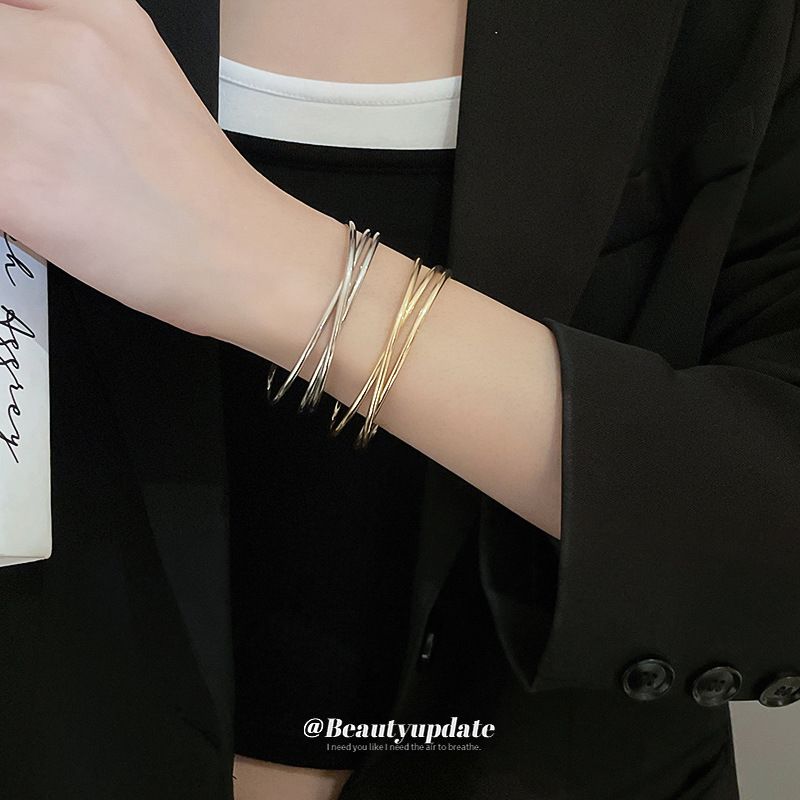 Cold Wind Cross Wave New Light Luxury Fashion Bracelet, Simple And High End Handpiece_voghion.com