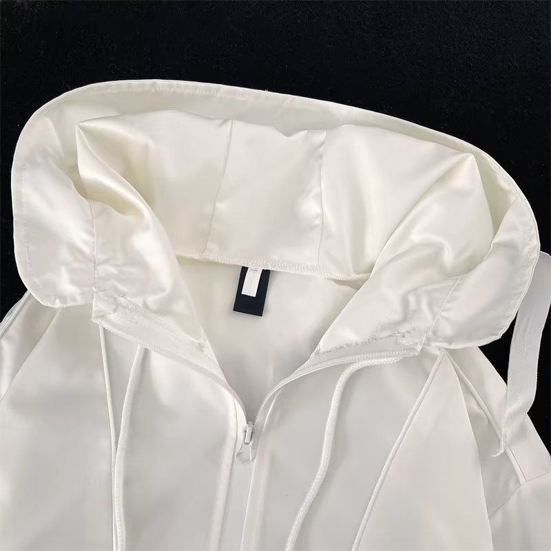 Giacca antivento con cappuccio alla moda da uomo: foderata in pile, impermeabile, vestibilità oversize, design patchwork, stile casual streetwear_voghion.com