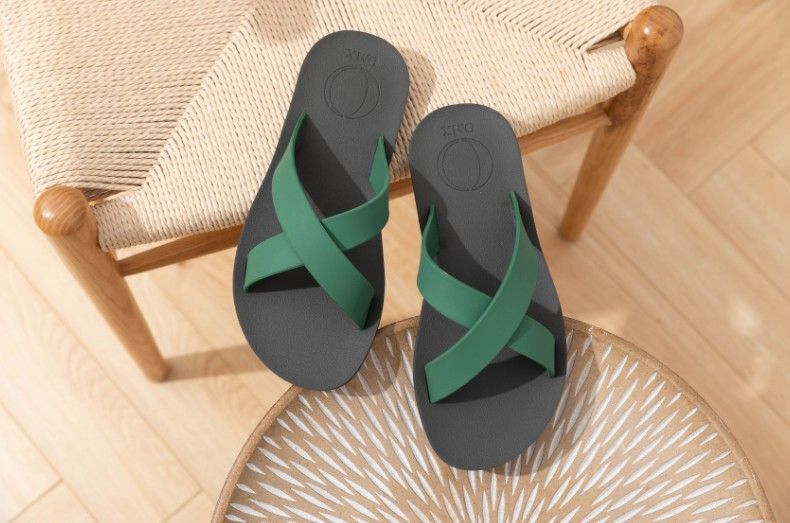 Nye ultra-slidstærke latex-sandaler til mænd, skridsikre og deodoriserende, tyksålede udendørs strandsko til hjemmet til sommeren 2024_voghion.com