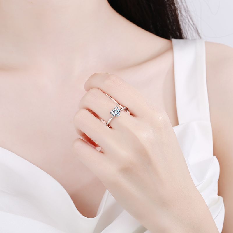 XDY Pure Silver For Women Simple Irregular Shape 1 2 Carat Heart-shaped Moissanite Ring Straight_voghion.com