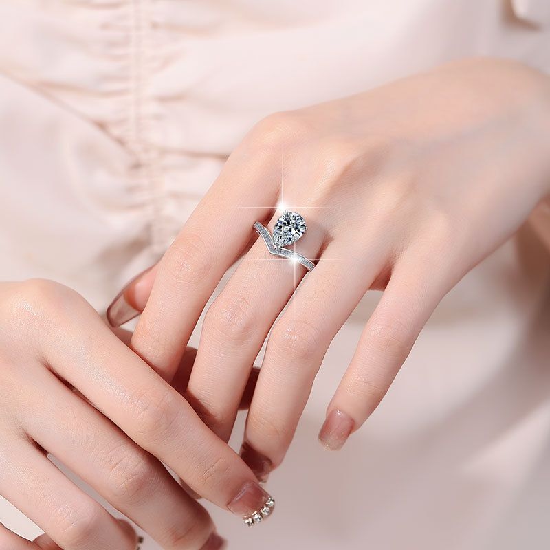Mosang Stone Women's S Pure Silver Fashion Pear Shaped 2 Carat Crown Ring_voghion.com