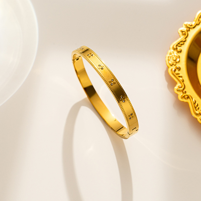 Bracciale rigido in oro con quadrifoglio per donna Fashion Luxury Brand Lucky Grass No Fade Accessori per gioielli_voghion.com