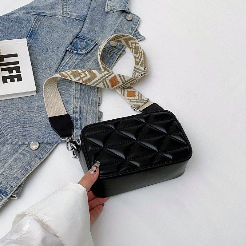 Trendy Women's Bags 2024 Summer New High-End Fashion Single Shoulder Wide Strap Crossbody Small Square Bag_voghion.com
