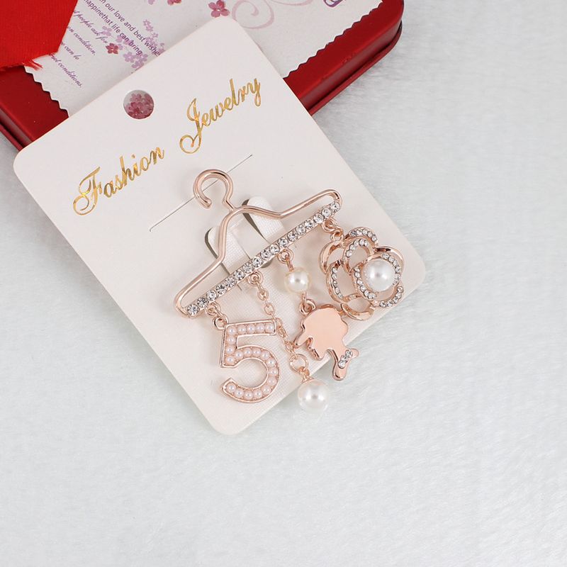 Koreaanse versie van hangerbroche nummer 5 hoogwaardige kleurbehoud vergulde gouden bloem parel strass roze zijden sjaal_voghion.com