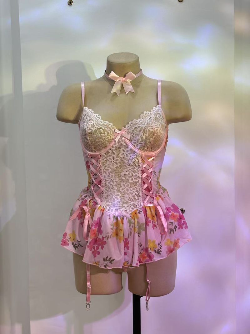 Sexy pizzo trasparente maglia cava un pezzo gonna floreale set lingerie seducente_voghion.com