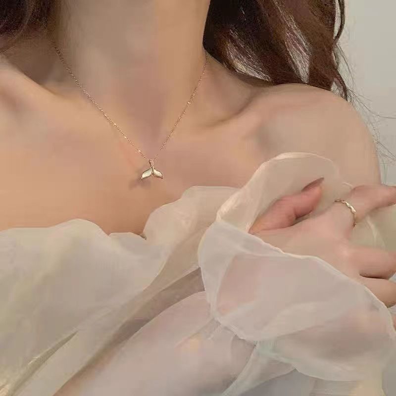 2023 nuova collana a coda di pesce conchiglia collana di design di celebrità a rete con catena di clavicola di lusso leggera estiva femminile_voghion.com