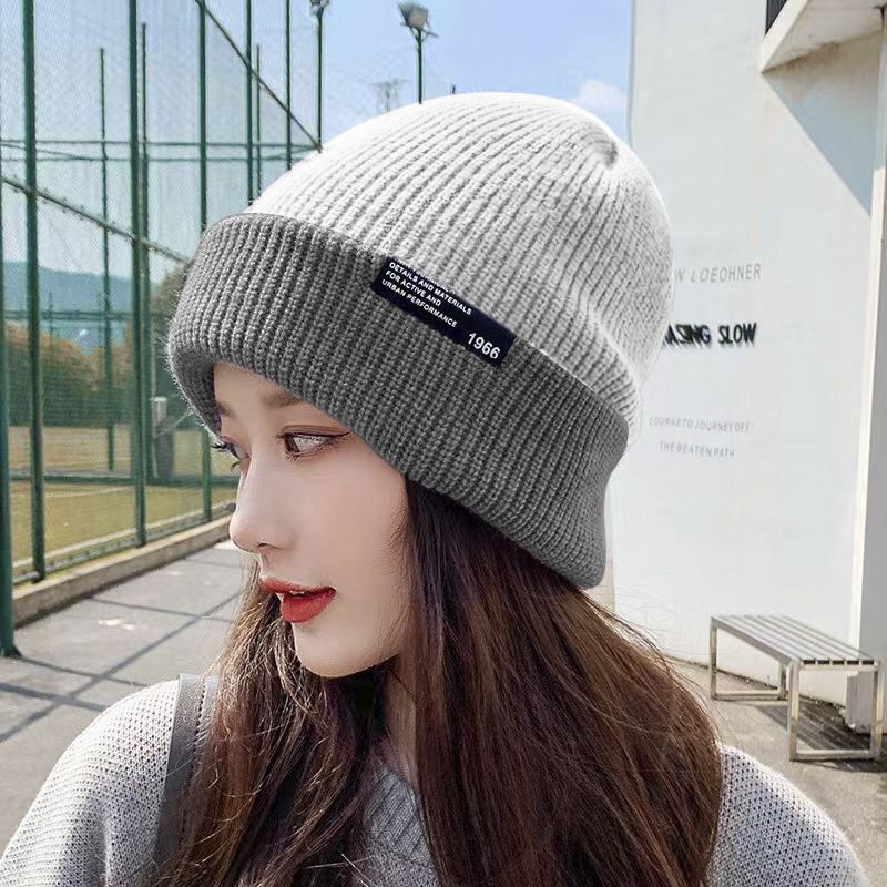 Cappello invernale da donna in maglia spessa e calda, versione coreana, protezione per le orecchie, berretto morbido a doppia faccia, all'ingrosso per uomo_voghion.com