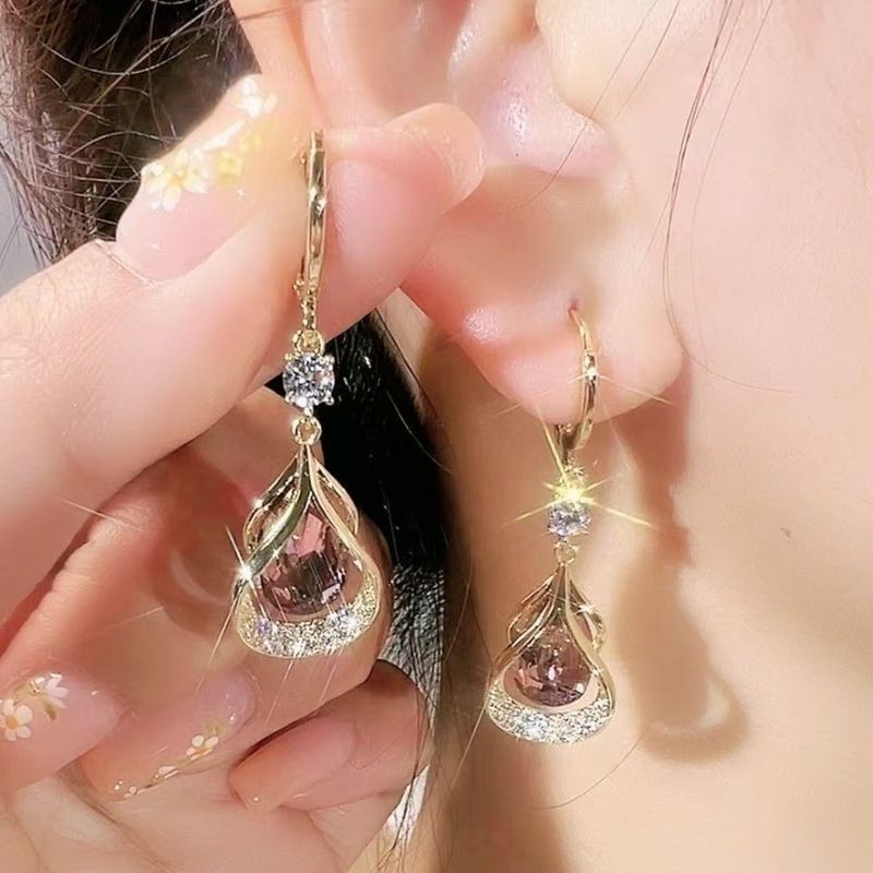 Light High-End Cat's Eye Stone Geometric 2024 New Elegant Face-Slimming Water Drop Earrings_voghion.com