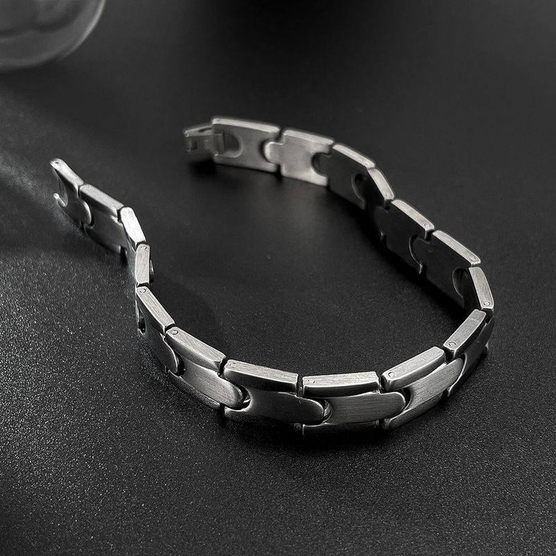Nuovo bracciale in acciaio inossidabile con design versatile e unico di nicchia per uomo, gioielli in titanio INS Fashion_voghion.com