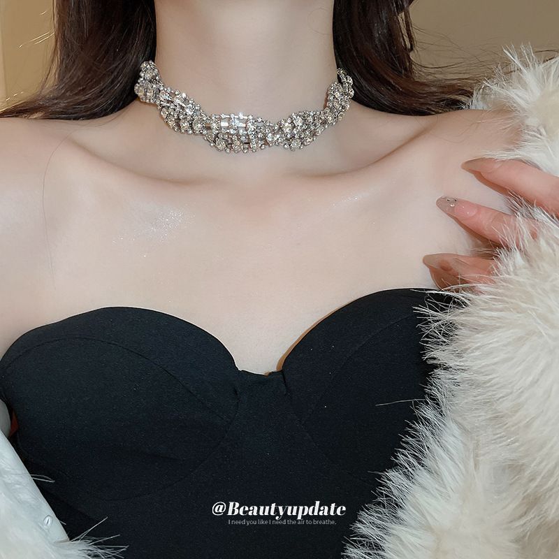 Twisted Braided With Diamonds, Unique Choker Design, Clavicle Chain, Elegant And Luxurious Necklace_voghion.com