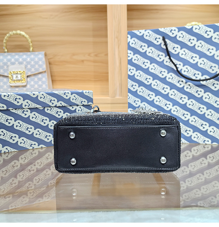 Cinghie a catena Daifei portatili di fascia alta con strass sfumati da donna di vendita calda, piccole borse quadrate a tracolla, alla moda_voghion.com
