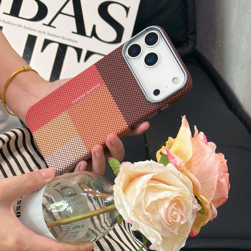 Compatible With IPhone 17 Pro Max Phone Case Skin Feel Magnetic Kevlar Pattern Color Block IPhone 16 Protective Cover_voghion.com