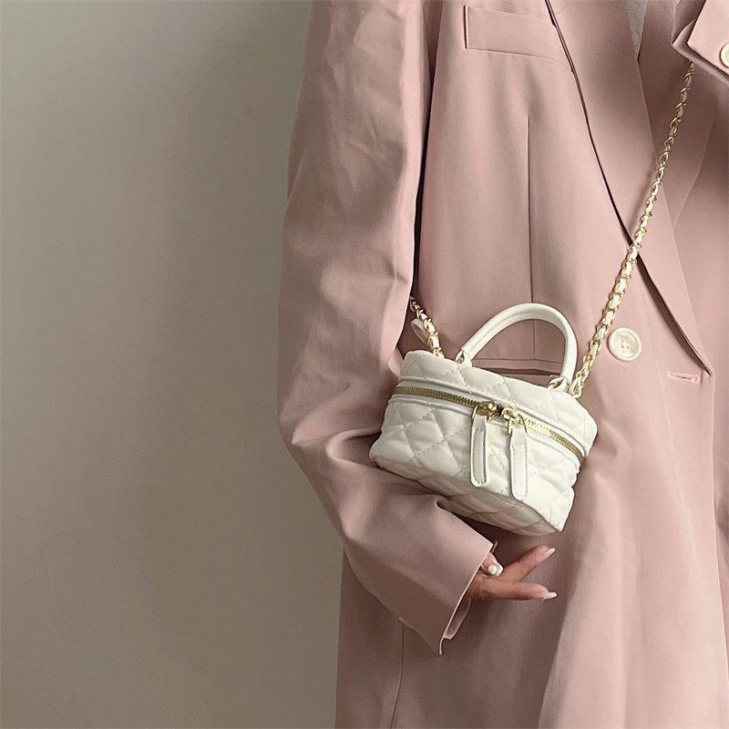 Xiaoxiangfeng Moda Donna 2024 Nuova Catena Portatile Versatile Mini Borsa a Tracolla con Bocca a Spalla Rossa_voghion.com