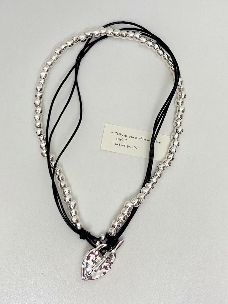 Collier en cuir personnalisé avec perles et lettres de verrouillage d'amour, chaîne de pull tendance de luxe légère pour femmes_voghion.com