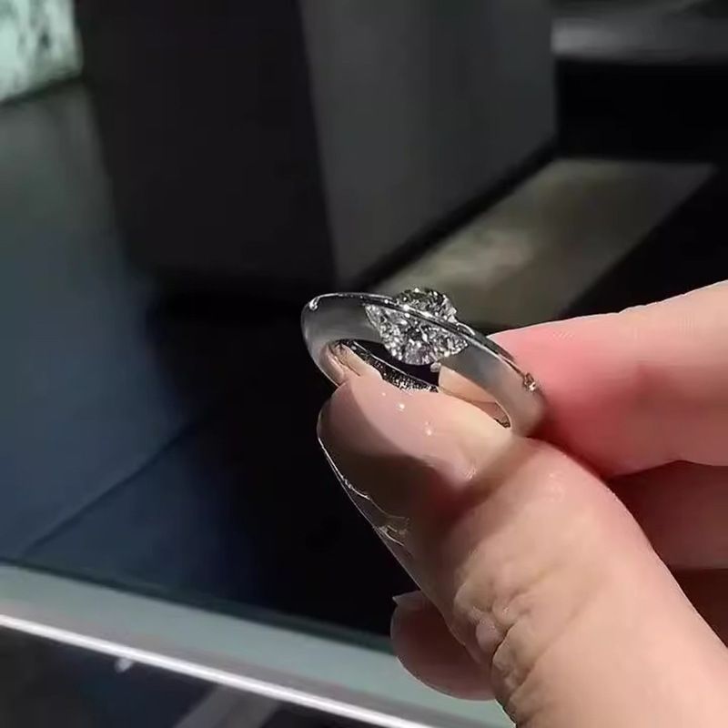 Anello Smart Planet per donna, anello girevole in zircone leggero e lussuoso, accessorio regolabile dolce e personalizzato_voghion.com
